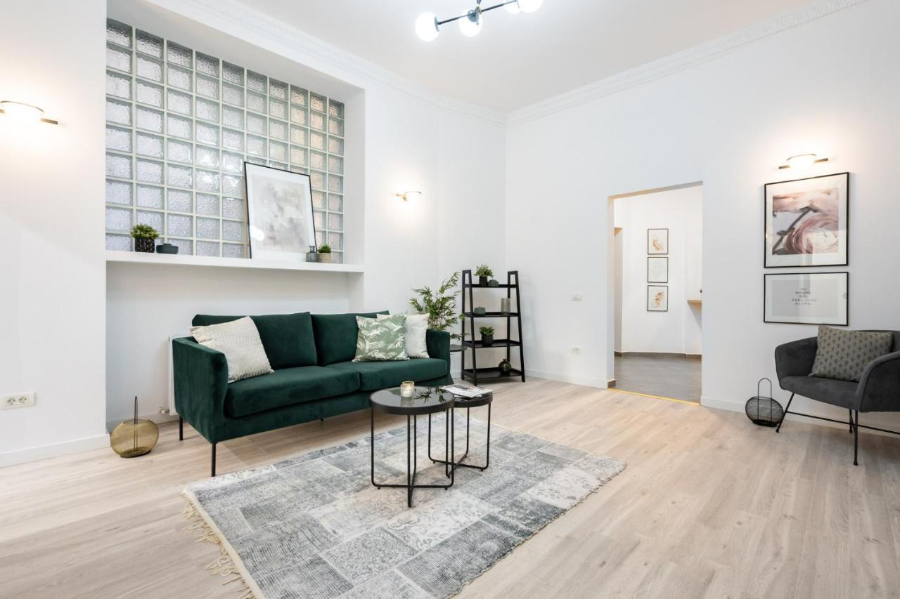 Four Bedroom Apartment, Old Town Boekarest Buitenkant foto