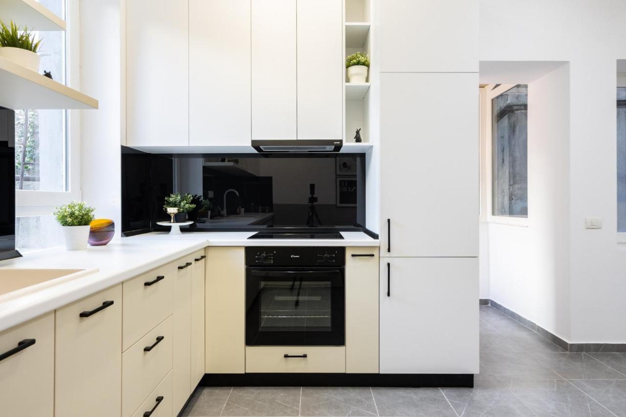Four Bedroom Apartment, Old Town Boekarest Buitenkant foto