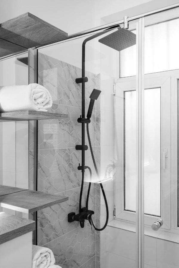 Four Bedroom Apartment, Old Town Boekarest Buitenkant foto